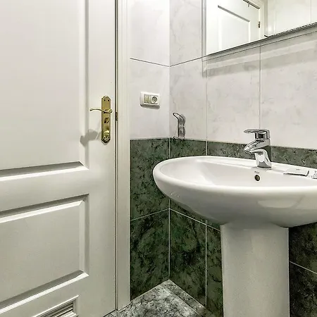 Del Duque 20bel8 Apartment